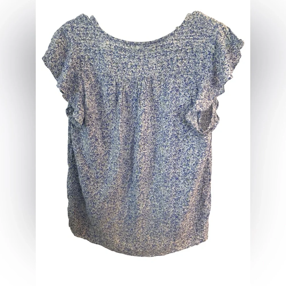 Fairycore Cynthia Rowley Blue and White Floral V-Neck Blouse | Size L - Picture 2 of 7